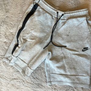 Nike Tech Shortx